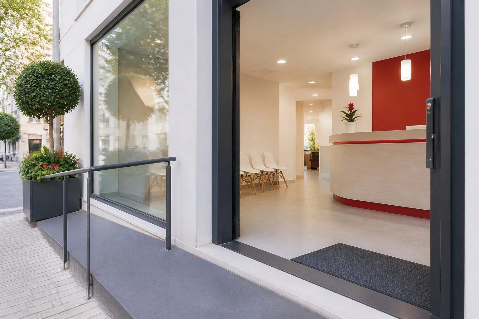 Ingresso e reception dello studio dentistico