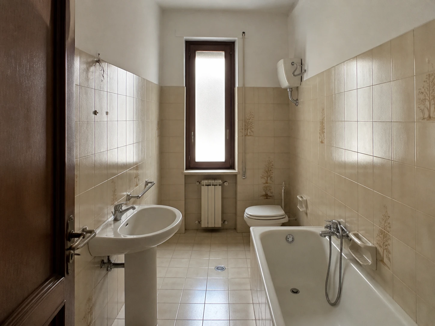 Bagno prima della ristrutturazione