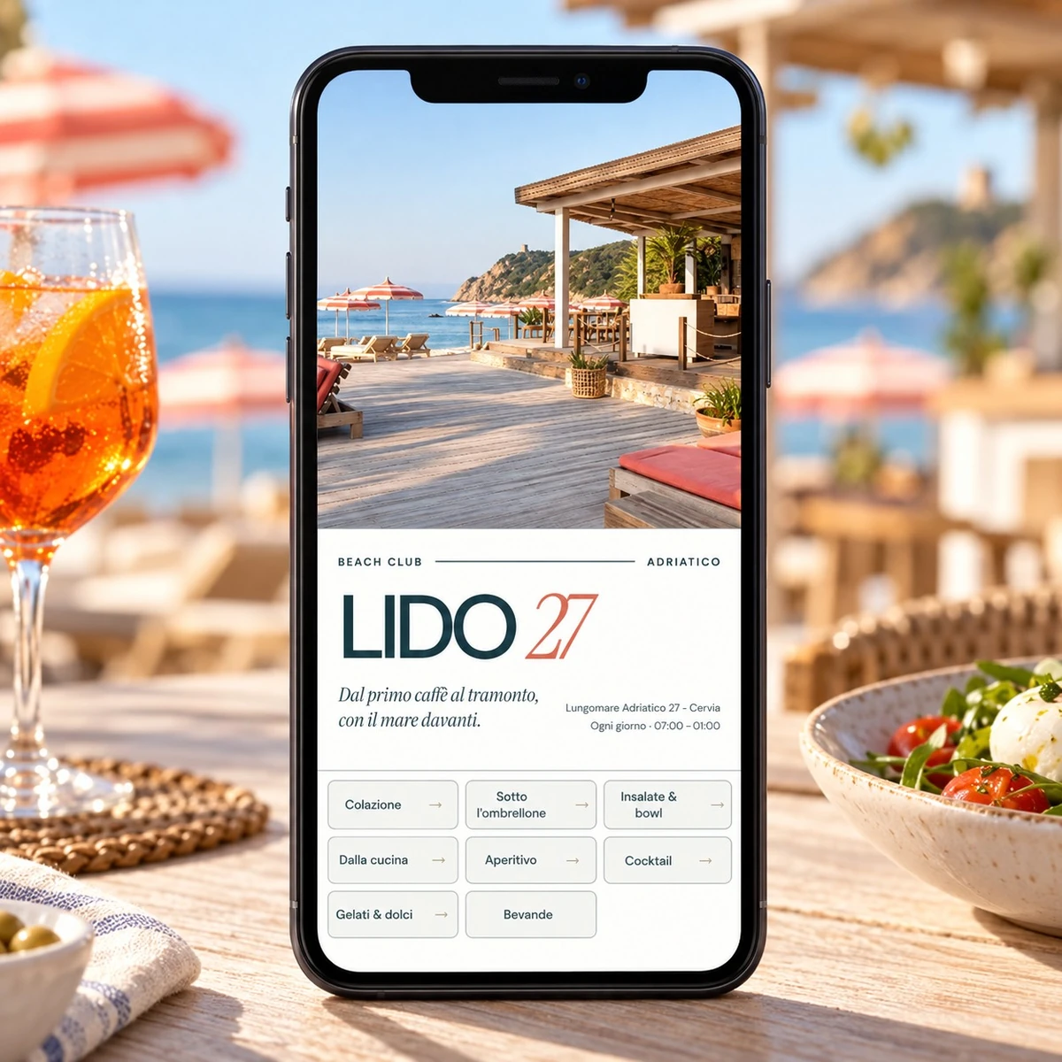 Menu QR Code per Beach Club e Stabilimenti Balneari - Menu su smartphone - mockup dimostrativo